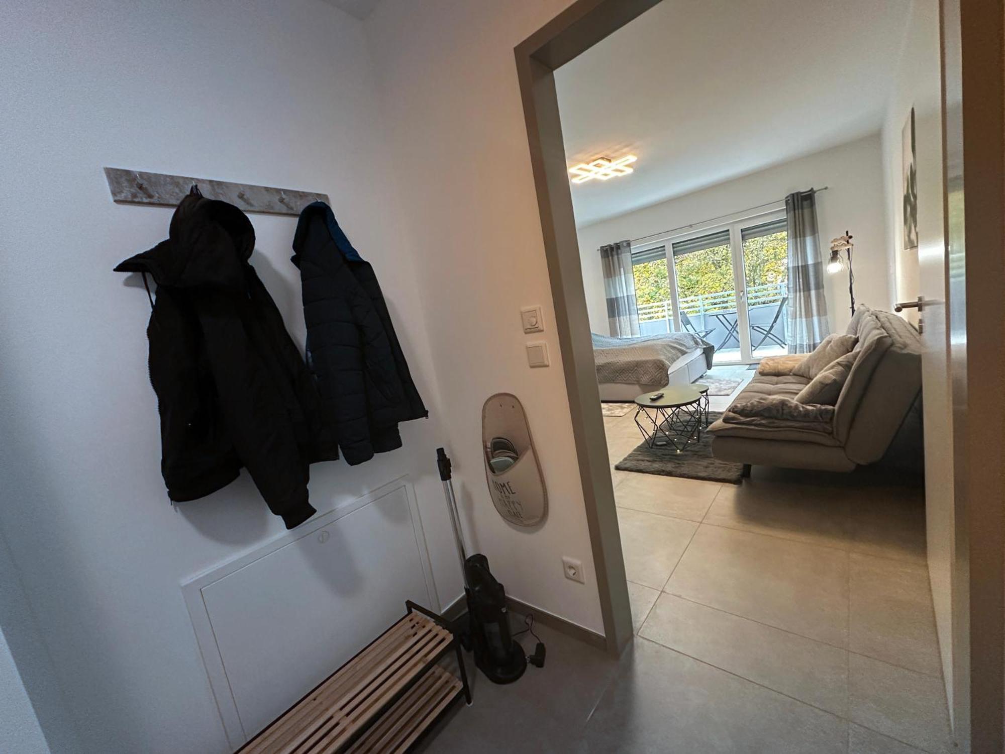 Modernes Apartment In Guter Lage อินโกลชตัดต์ ภายนอก รูปภาพ