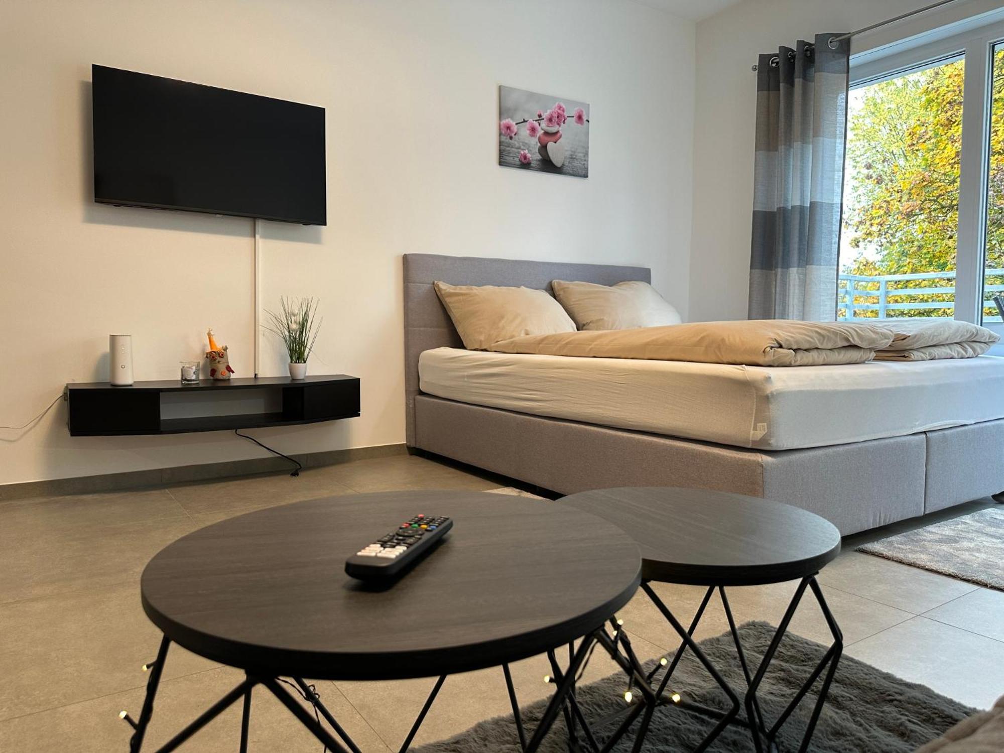 Modernes Apartment In Guter Lage อินโกลชตัดต์ ภายนอก รูปภาพ