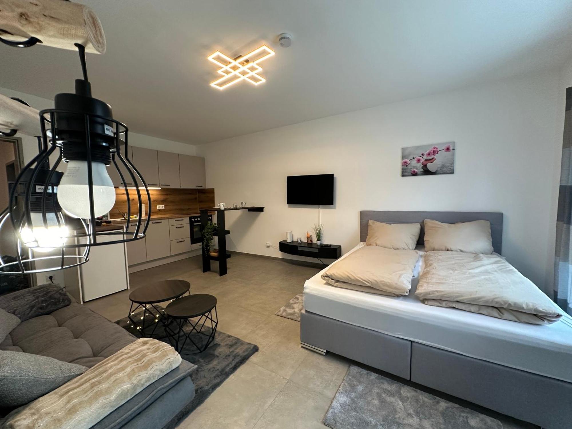 Modernes Apartment In Guter Lage อินโกลชตัดต์ ภายนอก รูปภาพ